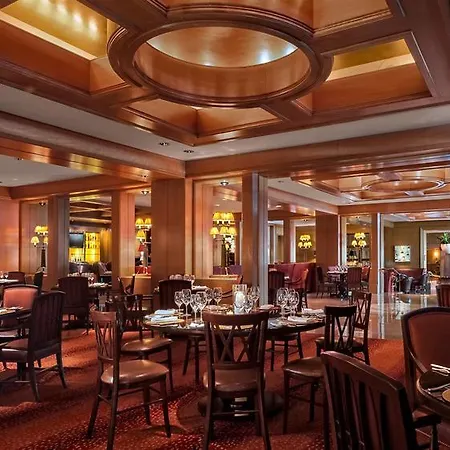 Hotel Four Seasons 2*